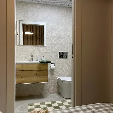 Apartamento With Rooftop Pool 150 M From The *
