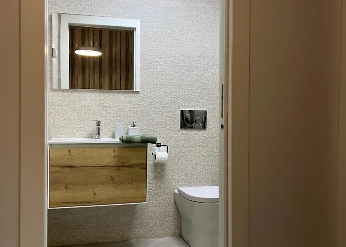 公寓 With Rooftop Pool 150 M From The *